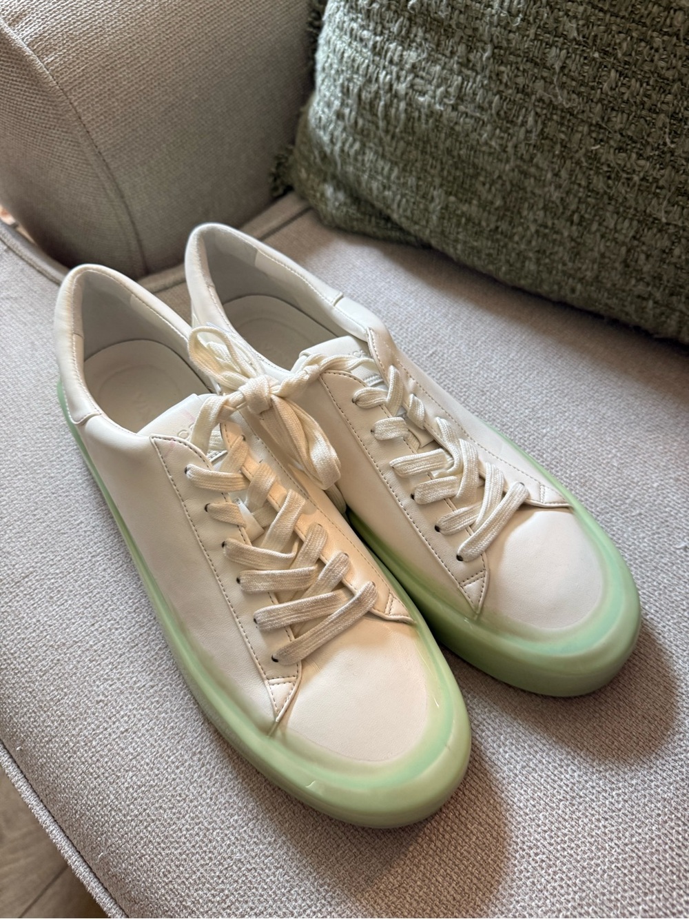 Vince White Leather Platform Sneakers Mint Green Sole Lace Up Shoes US 9.5 - Picture 2 of 6